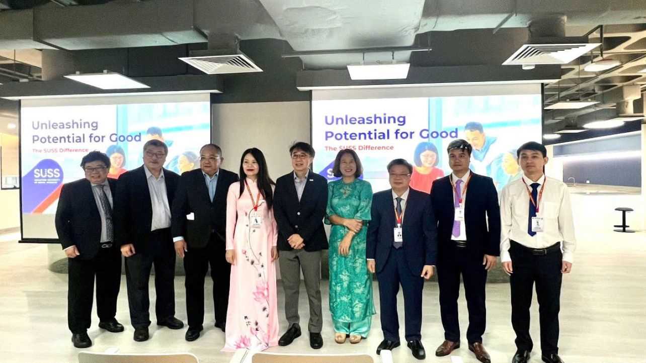 Trường Đại học Hồng Đức tham dự Hội thảo Quốc tế tại Singapore: Hướng đến đổi mới và chuyển đổi số trong giáo dục